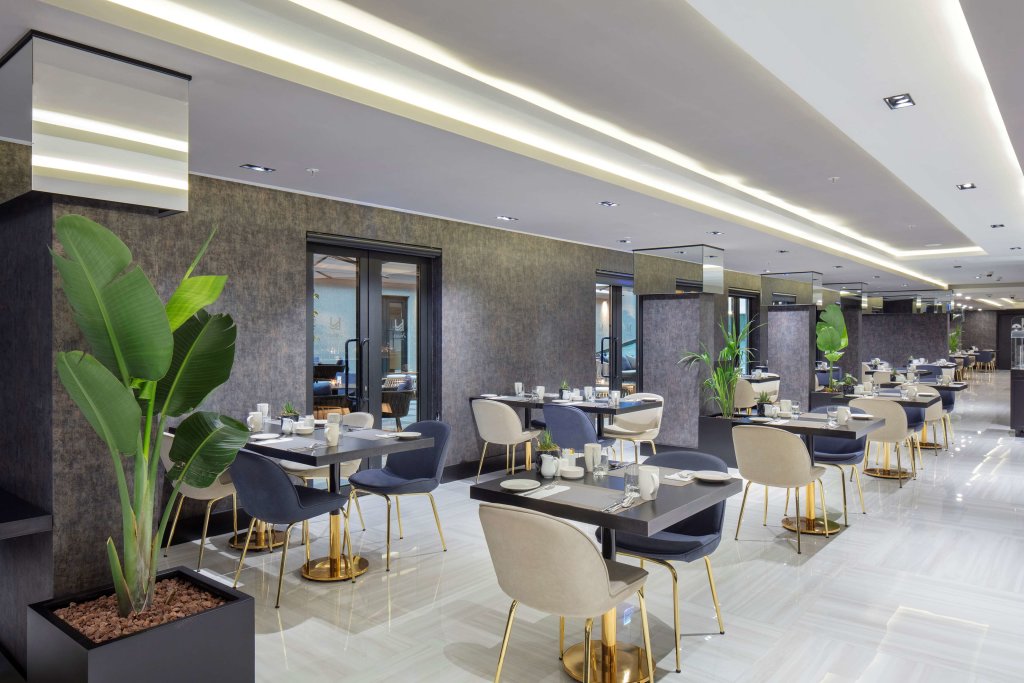 Helvaci: Radisson Hotel Izmir Aliaga