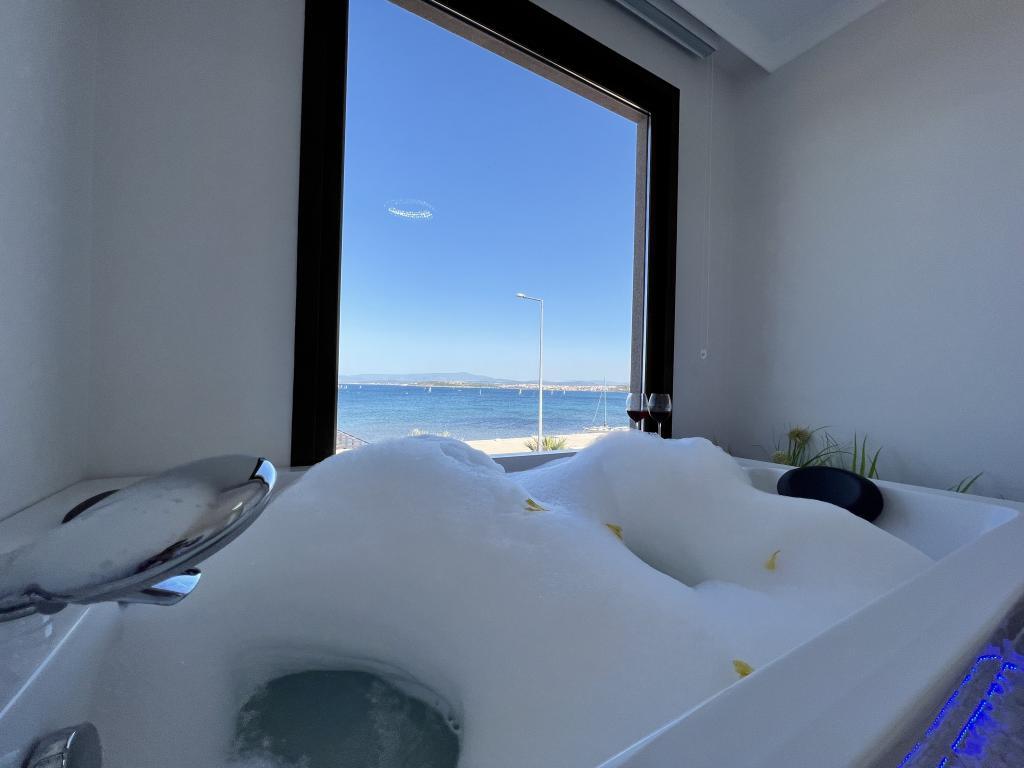 Айвалык: Cunda Rota Seaside
