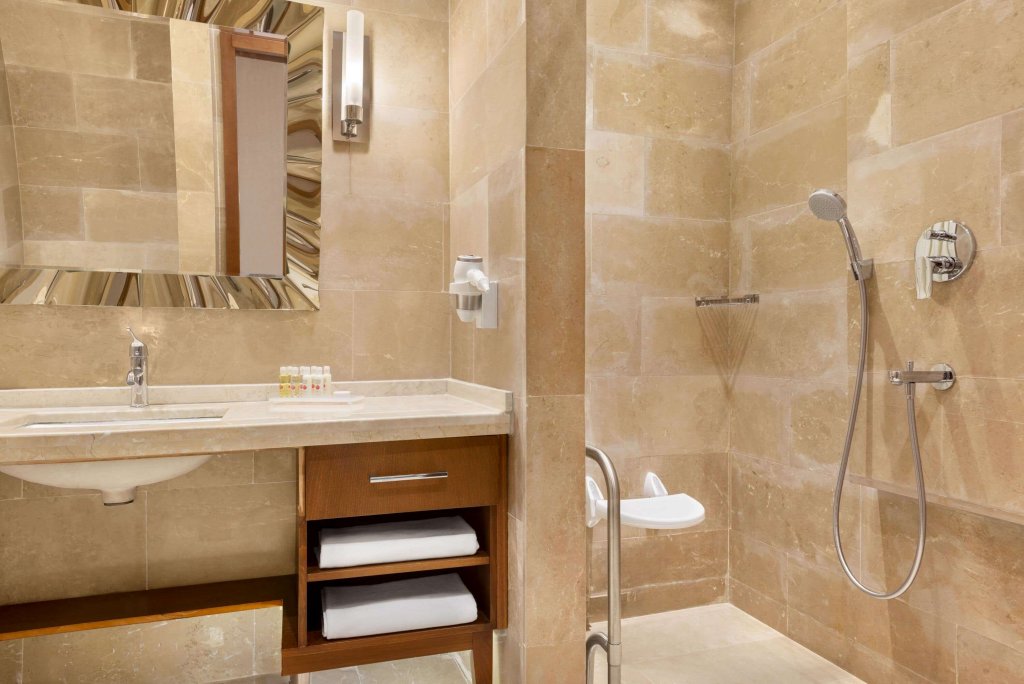 Стамбул: Days Hotel by Wyndham Istanbul Maltepe