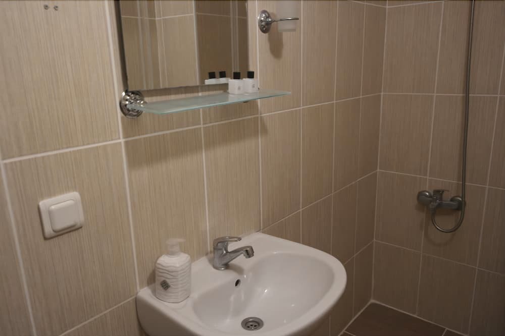 Сайл: Armoni Motel