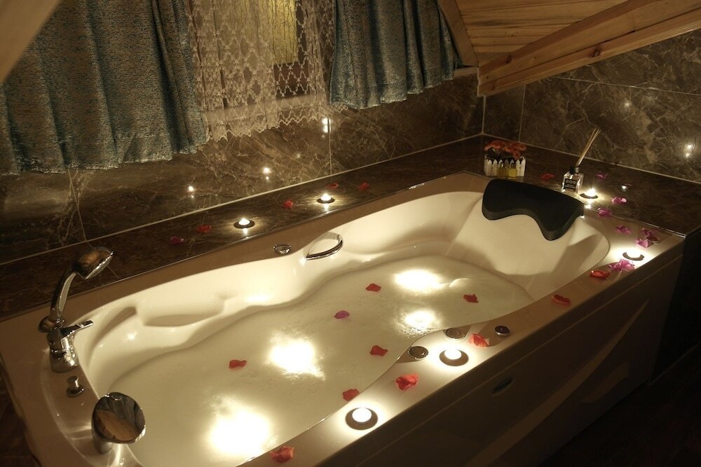 Сайл: Armoni Motel