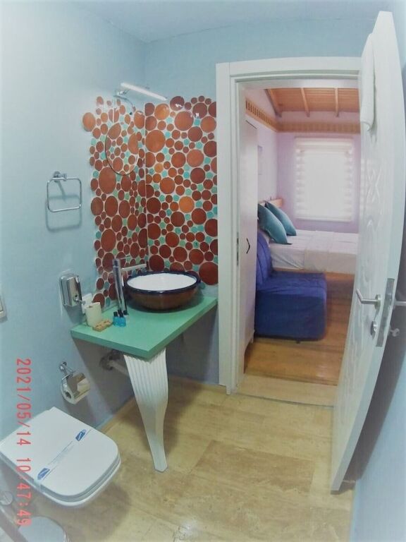 Бозджаада: Athenada Otel