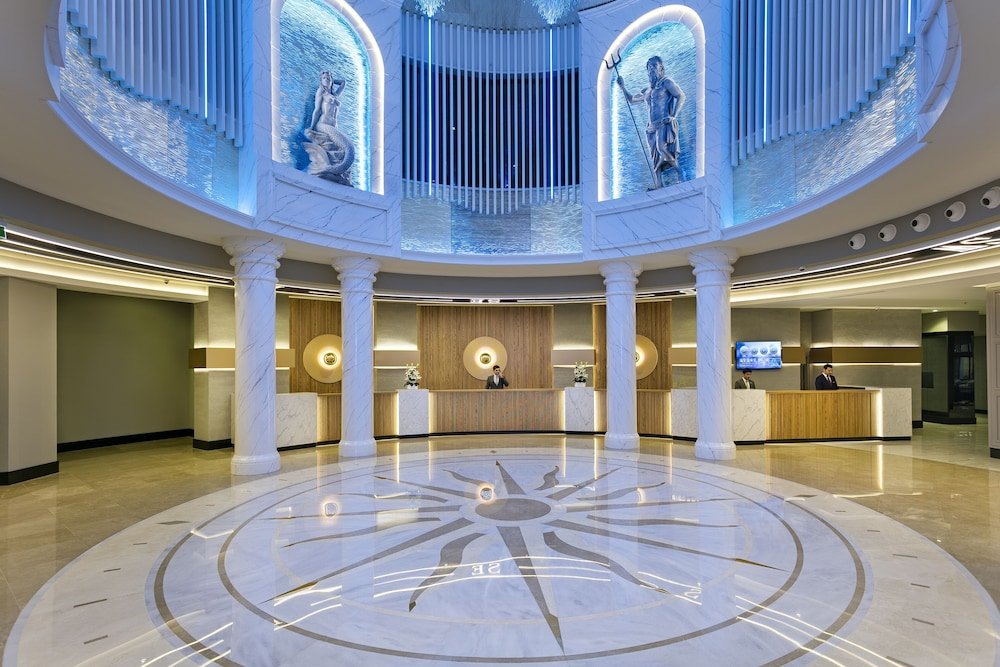 Белек: Limak Atlantis Deluxe Hotel & Resort
