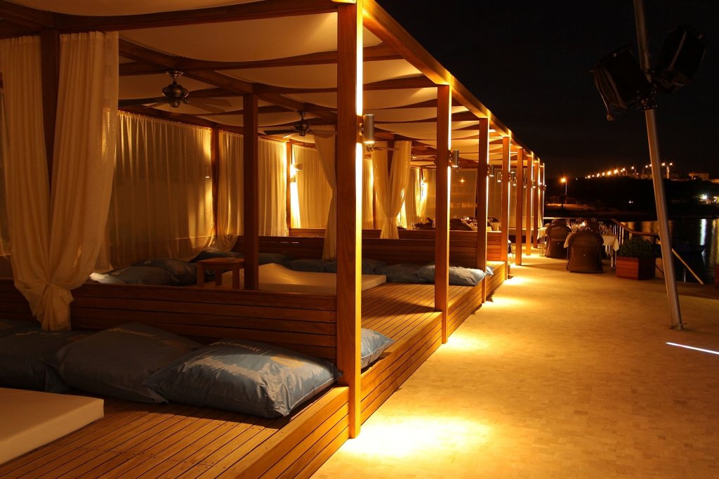 Капикири: Yacht Club