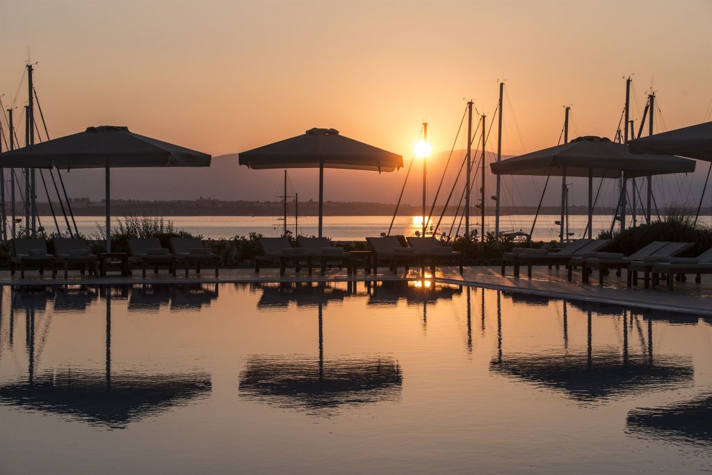 Капикири: Yacht Club