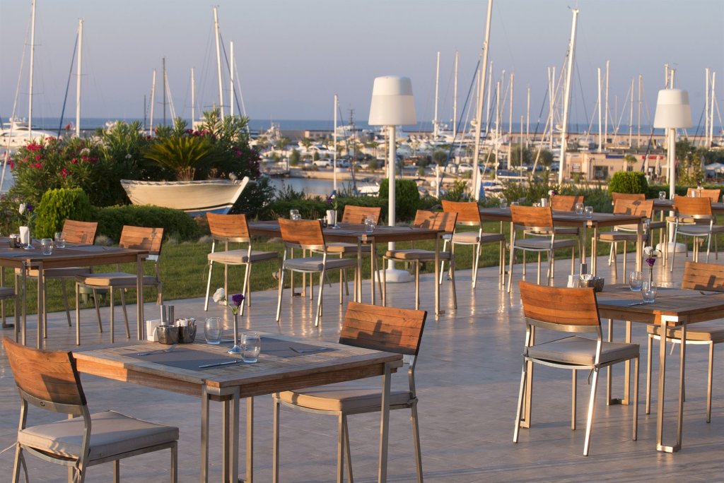 Капикири: Yacht Club