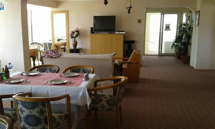 Мармара: Motel Fantasia
