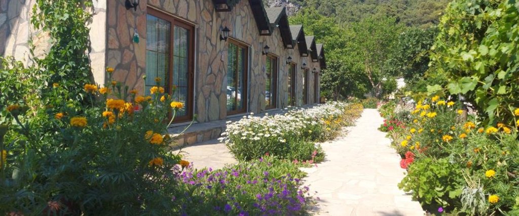 Кумлуджа: Nar Stone House