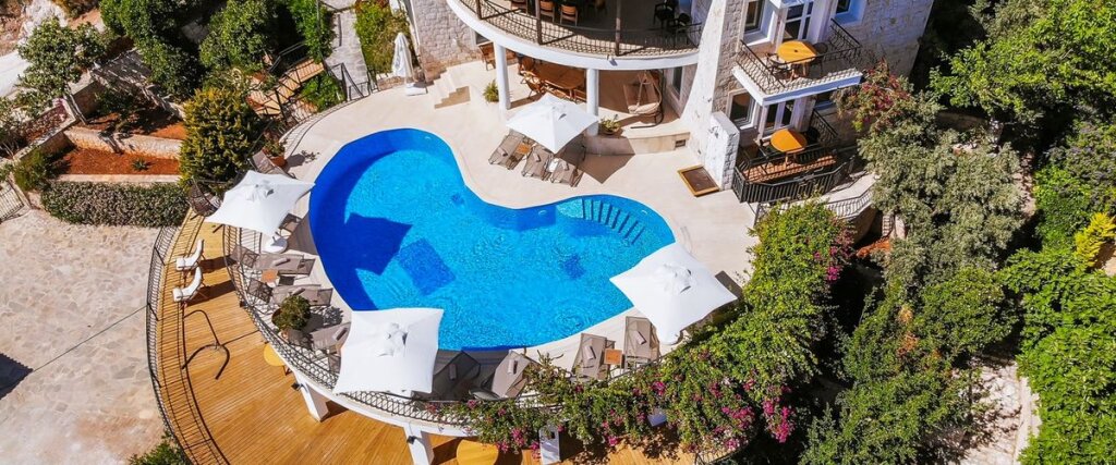 Каш: Hill House Adult Only +14