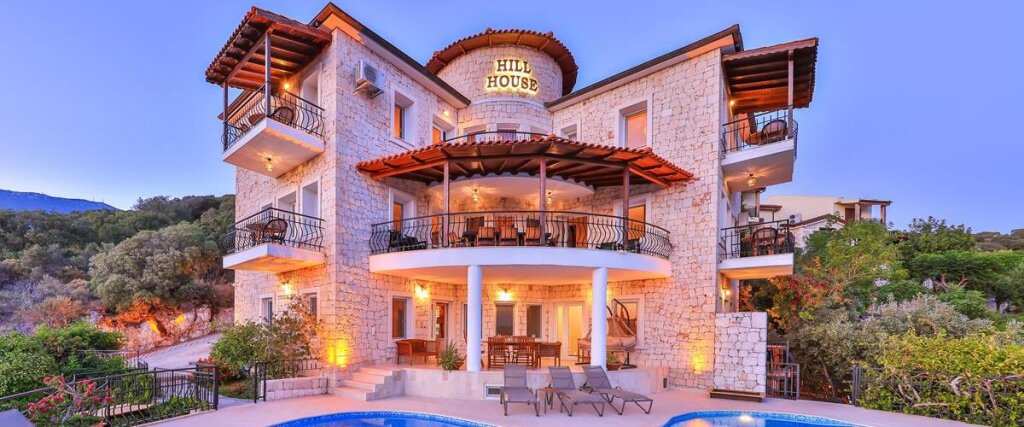 Каш: Hill House Adult Only +14