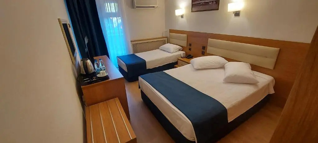 Бурхание: Blue Port Hotel