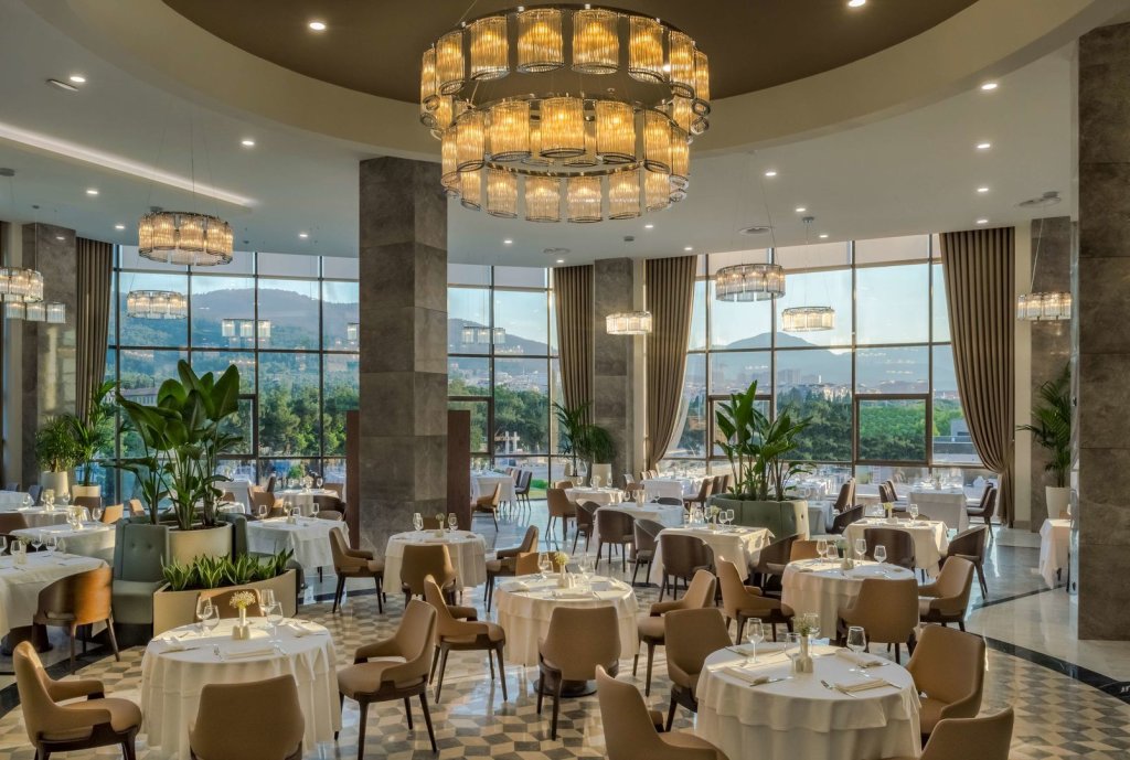 Маниса: DoubleTree by Hilton Manisa
