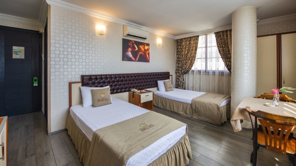 Измир: Kozan City Hotel