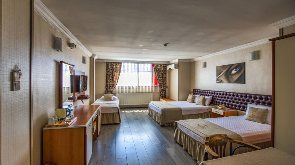 Измир: Kozan City Hotel