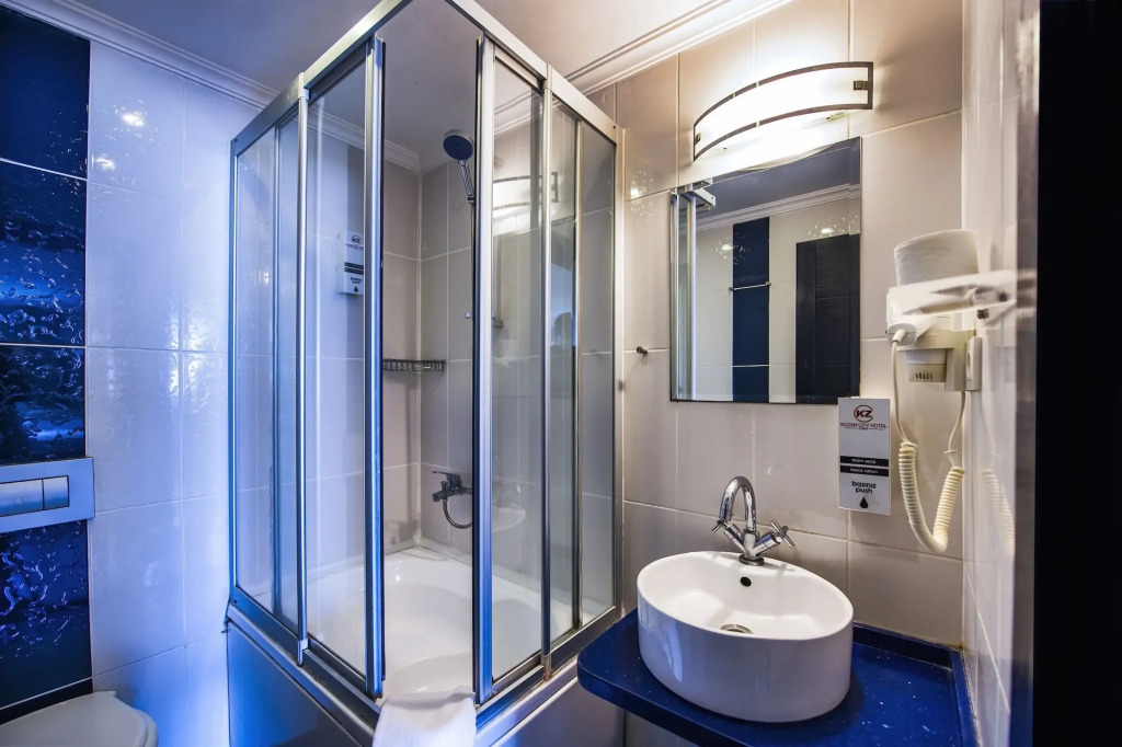 Измир: Kozan City Hotel