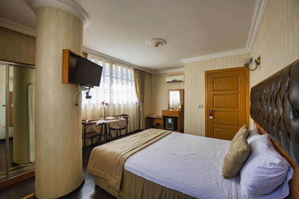 Измир: Kozan City Hotel