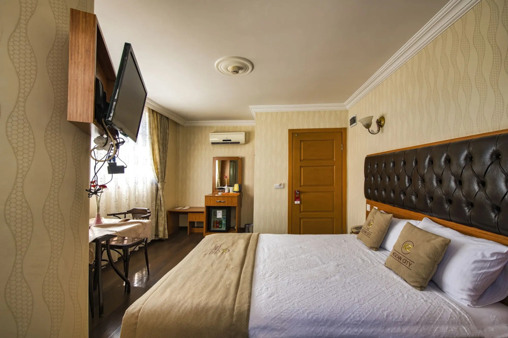 Измир: Kozan City Hotel