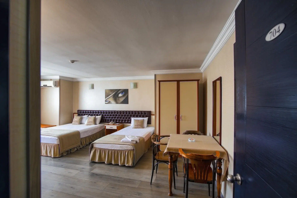 Измир: Kozan City Hotel