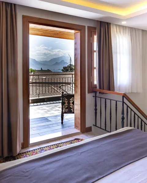 Анталья: Отель WOO Town Suites