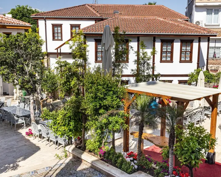 Анталья: Отель WOO Town Suites