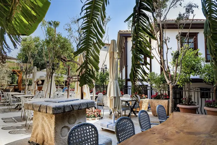 Анталья: Отель WOO Town Suites