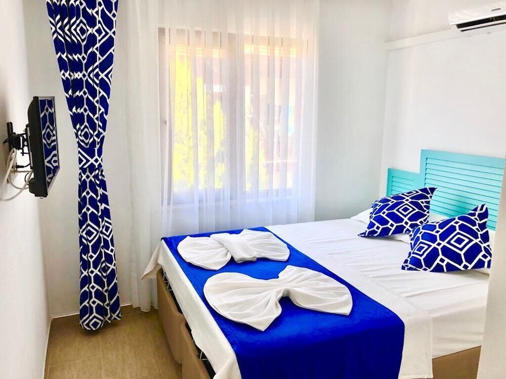 Акьяка: Lacivert Otel Akyaka