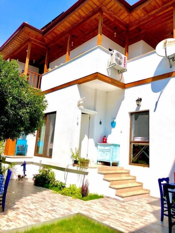 Акьяка: Lacivert Otel Akyaka