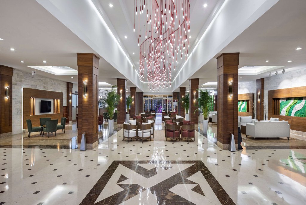 Аксу: Ramada Resort by Wyndham Lara