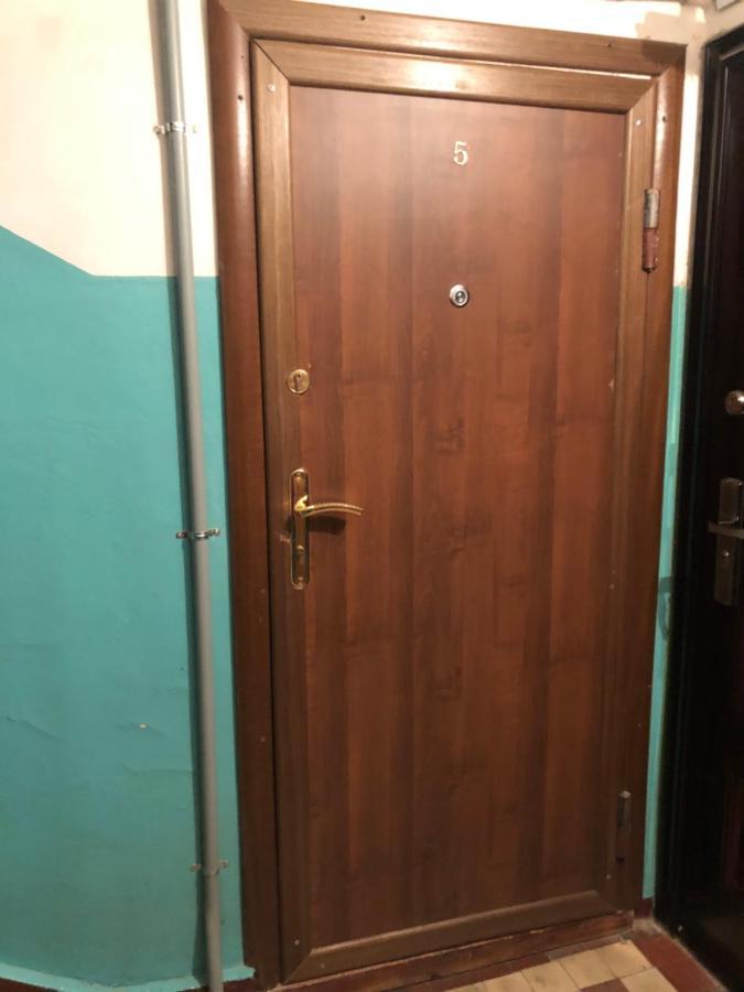 Мончегорск: Apartments on Ulitsa Lenina