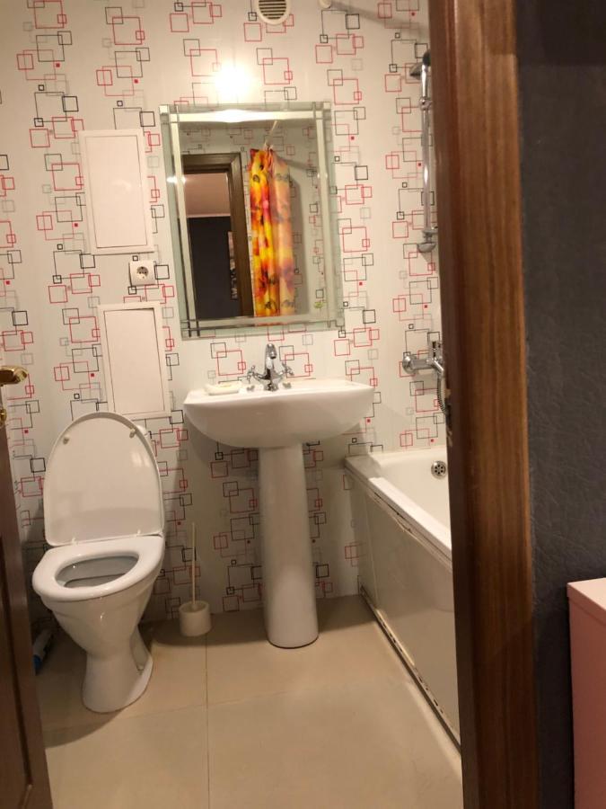 Мончегорск: Apartments on Ulitsa Lenina