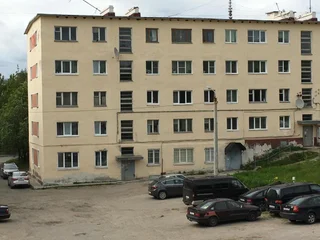 Мончегорск: Apartments on Ulitsa Lenina