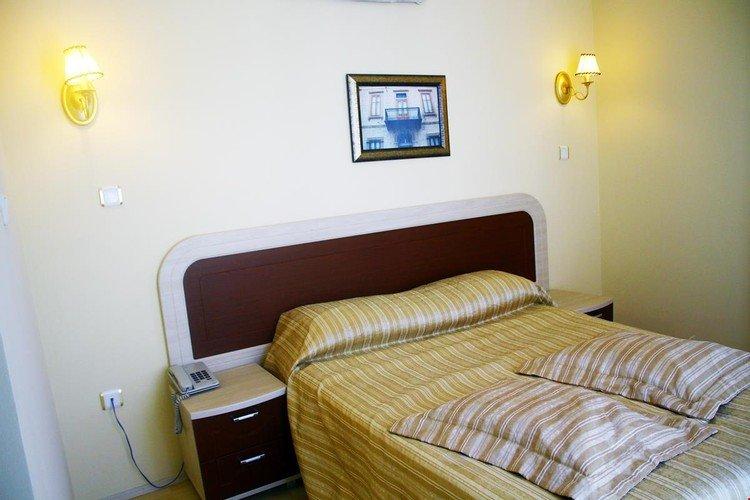 Айвалык: Işık Otel