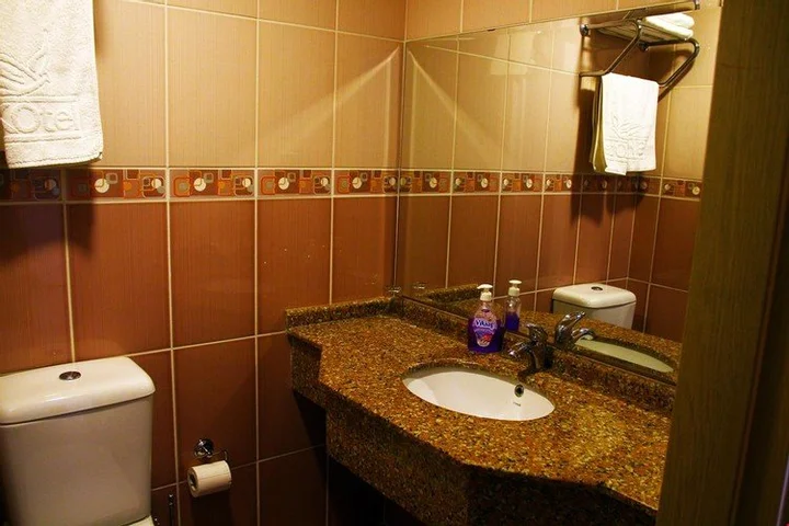 Айвалык: Işık Otel