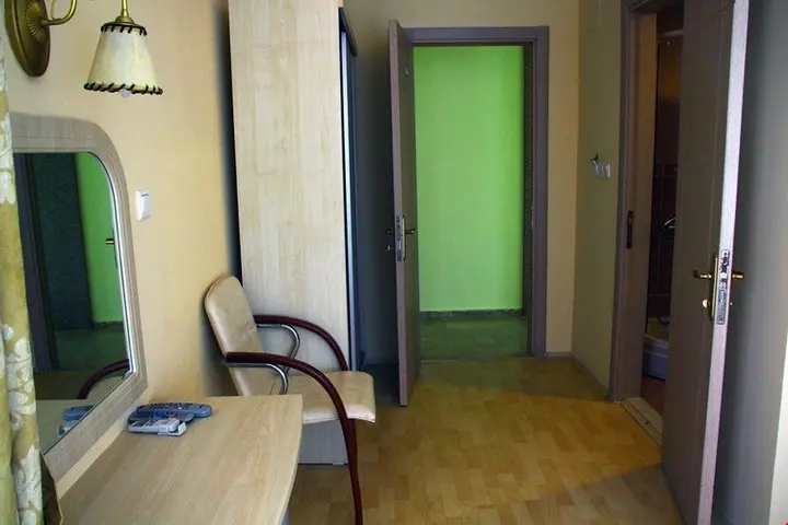Айвалык: Işık Otel