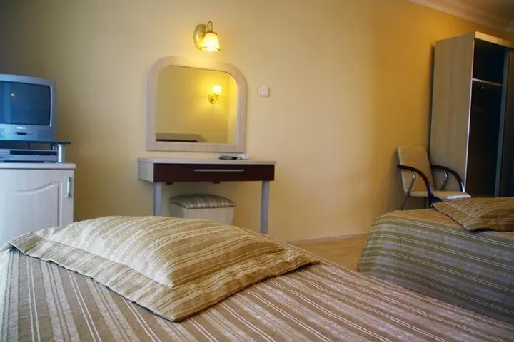 Айвалык: Işık Otel