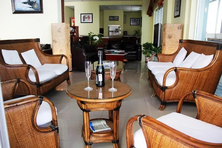 Айвалык: Işık Otel