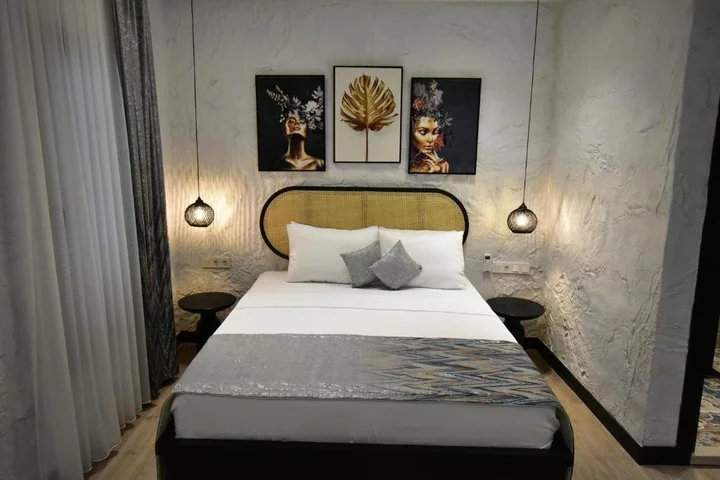 Айвалык: Otel Gülayvalık
