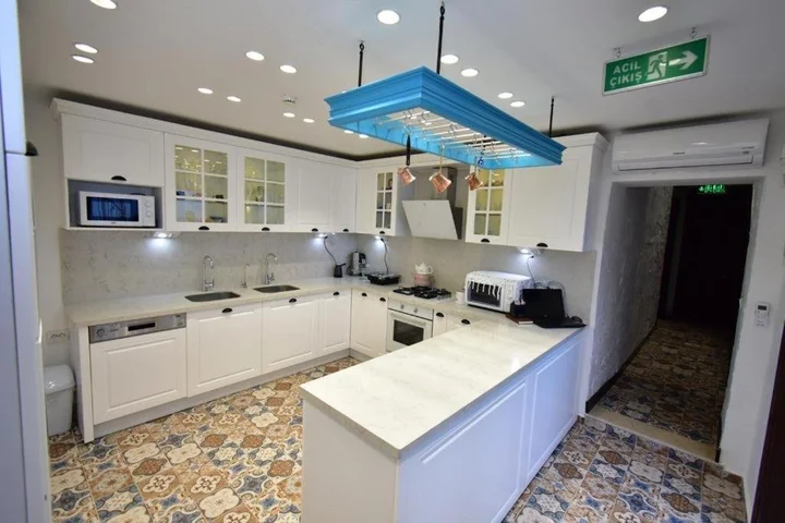 Айвалык: Otel Gülayvalık