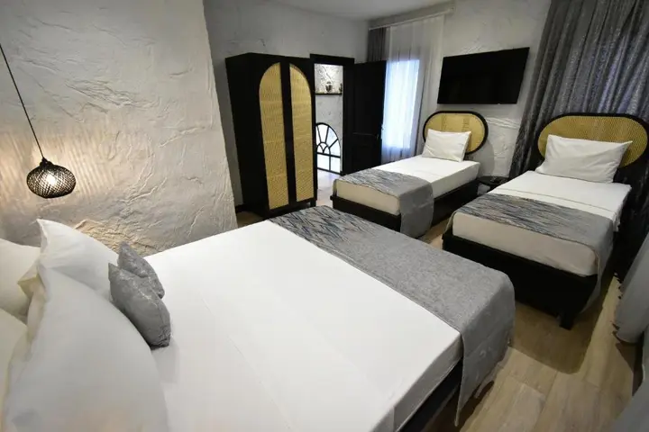 Айвалык: Otel Gülayvalık