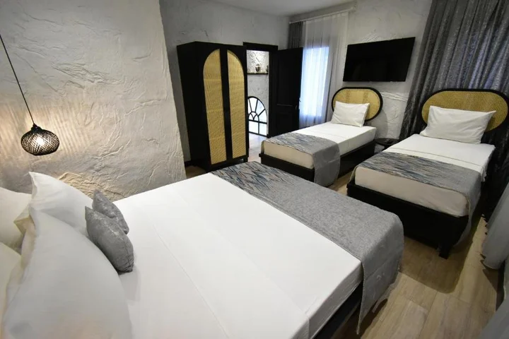 Айвалык: Otel Gülayvalık