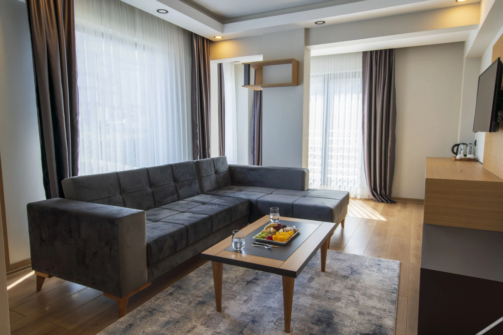 Арсин: Şehrar Suit Hotel