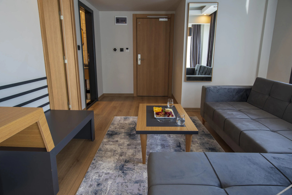 Арсин: Şehrar Suit Hotel