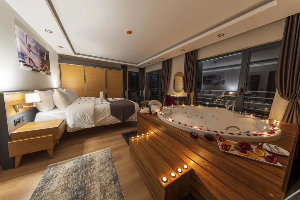 Арсин: Şehrar Suit Hotel