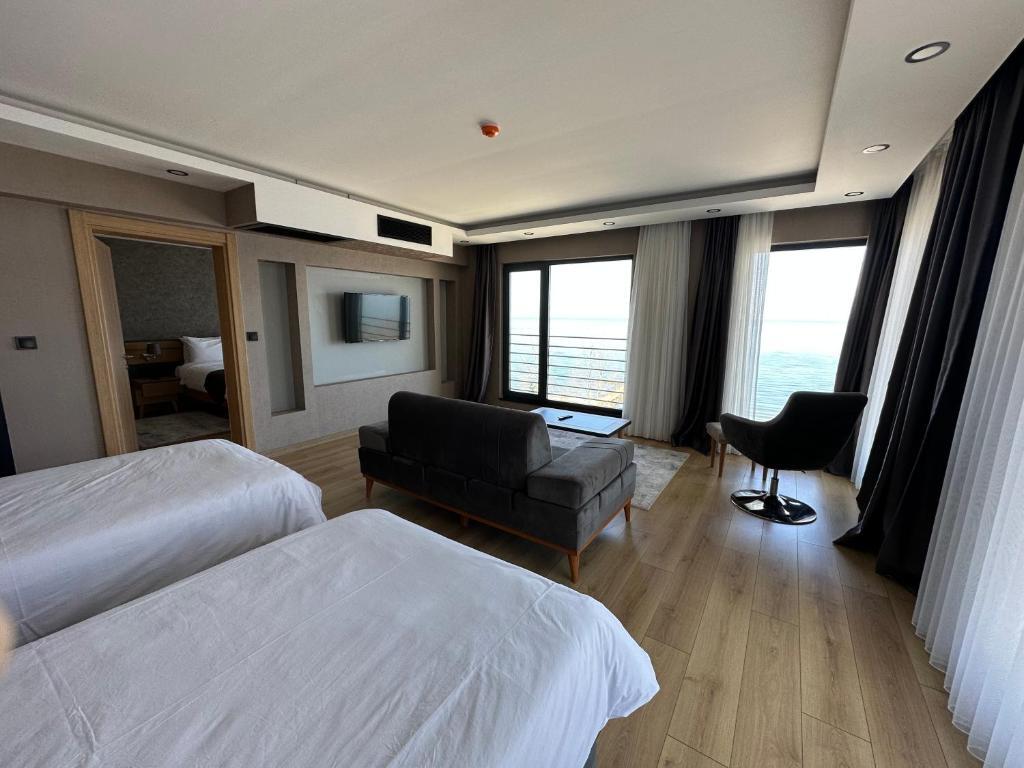 Арсин: Şehrar Suit Hotel