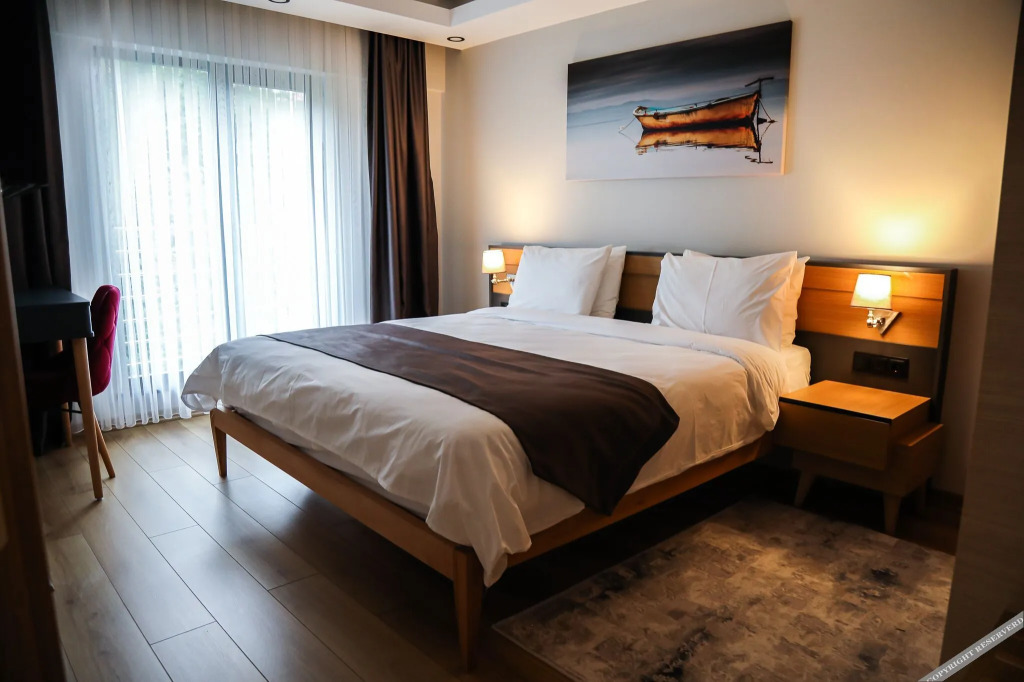 Арсин: Şehrar Suit Hotel