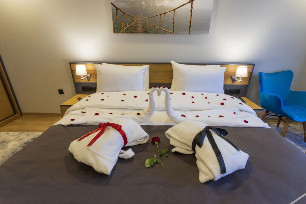 Арсин: Şehrar Suit Hotel