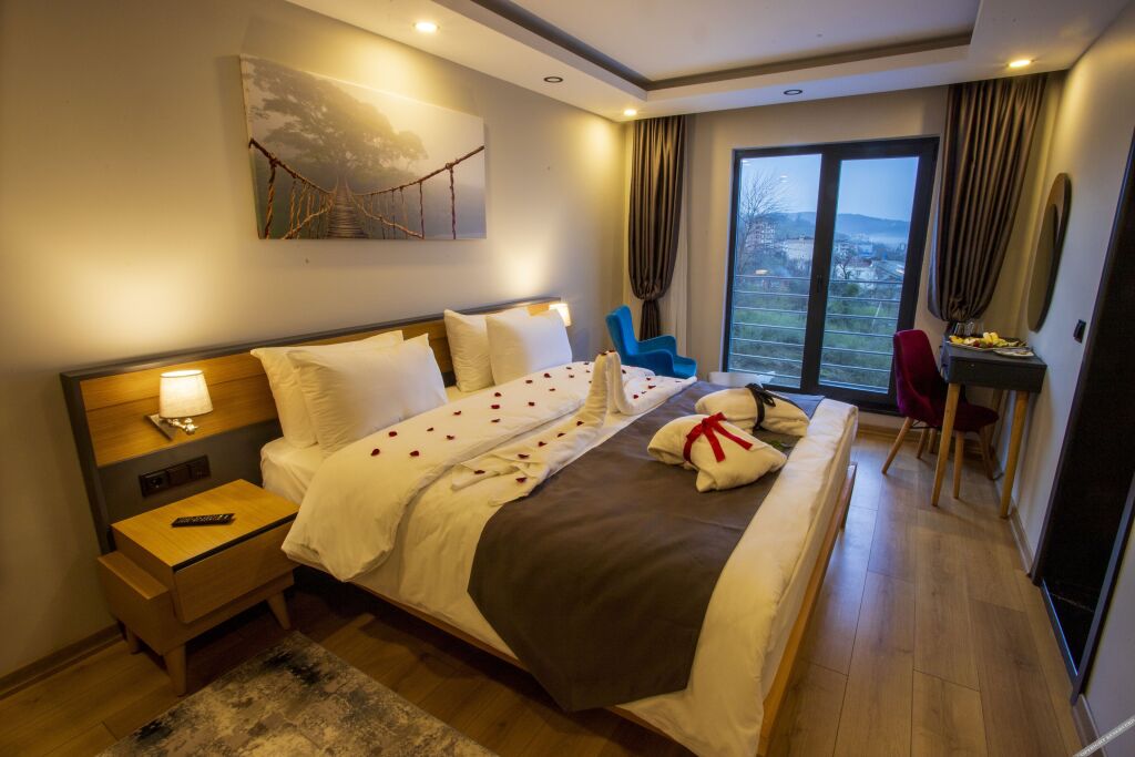 Арсин: Şehrar Suit Hotel