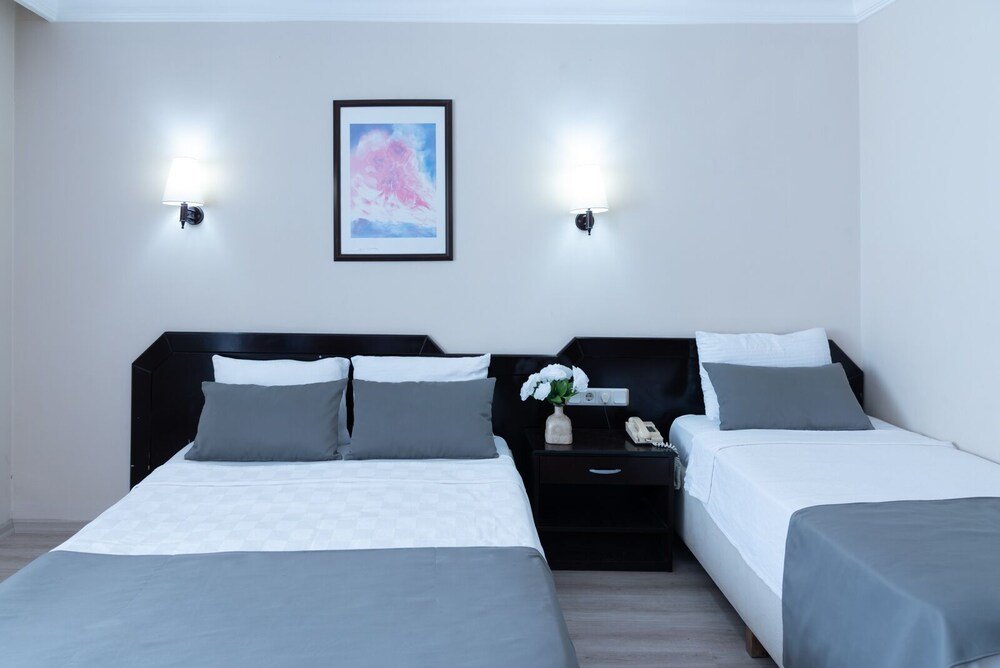 Fi̇la Otel Ayvalik — фото 4