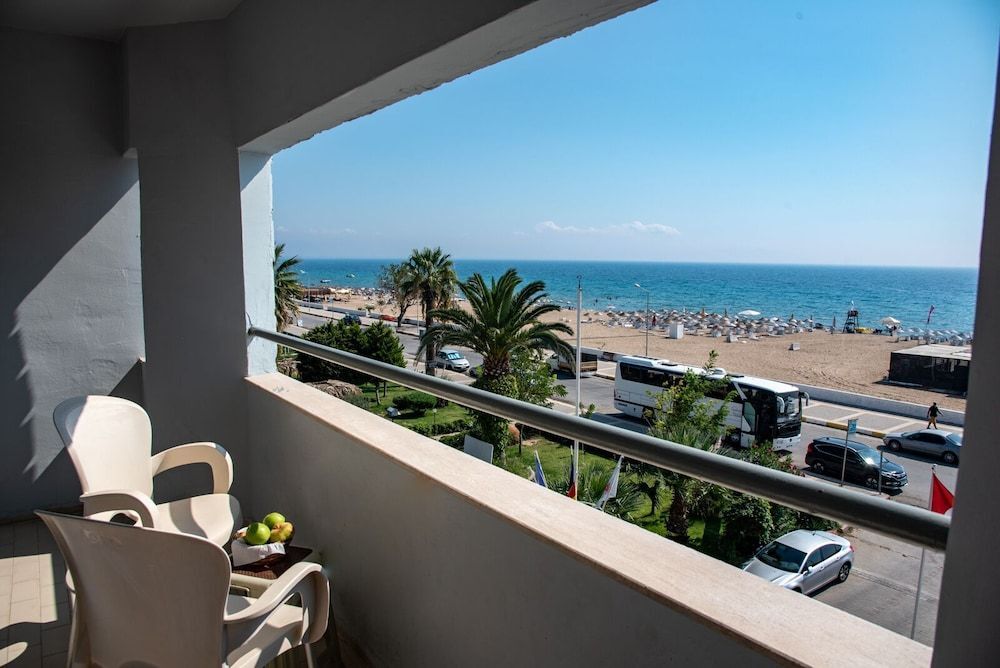 Айвалык: Fi̇la Otel Ayvalik