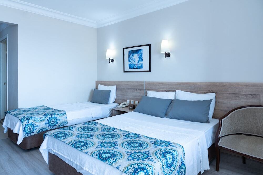 Айвалык: Fi̇la Otel Ayvalik